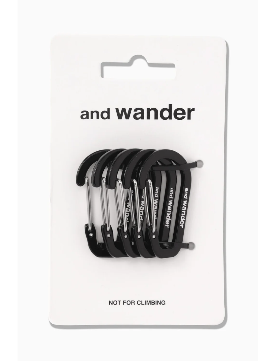 <img class='new_mark_img1' src='https://img.shop-pro.jp/img/new/icons1.gif' style='border:none;display:inline;margin:0px;padding:0px;width:auto;' />and wander - mini carabiner set