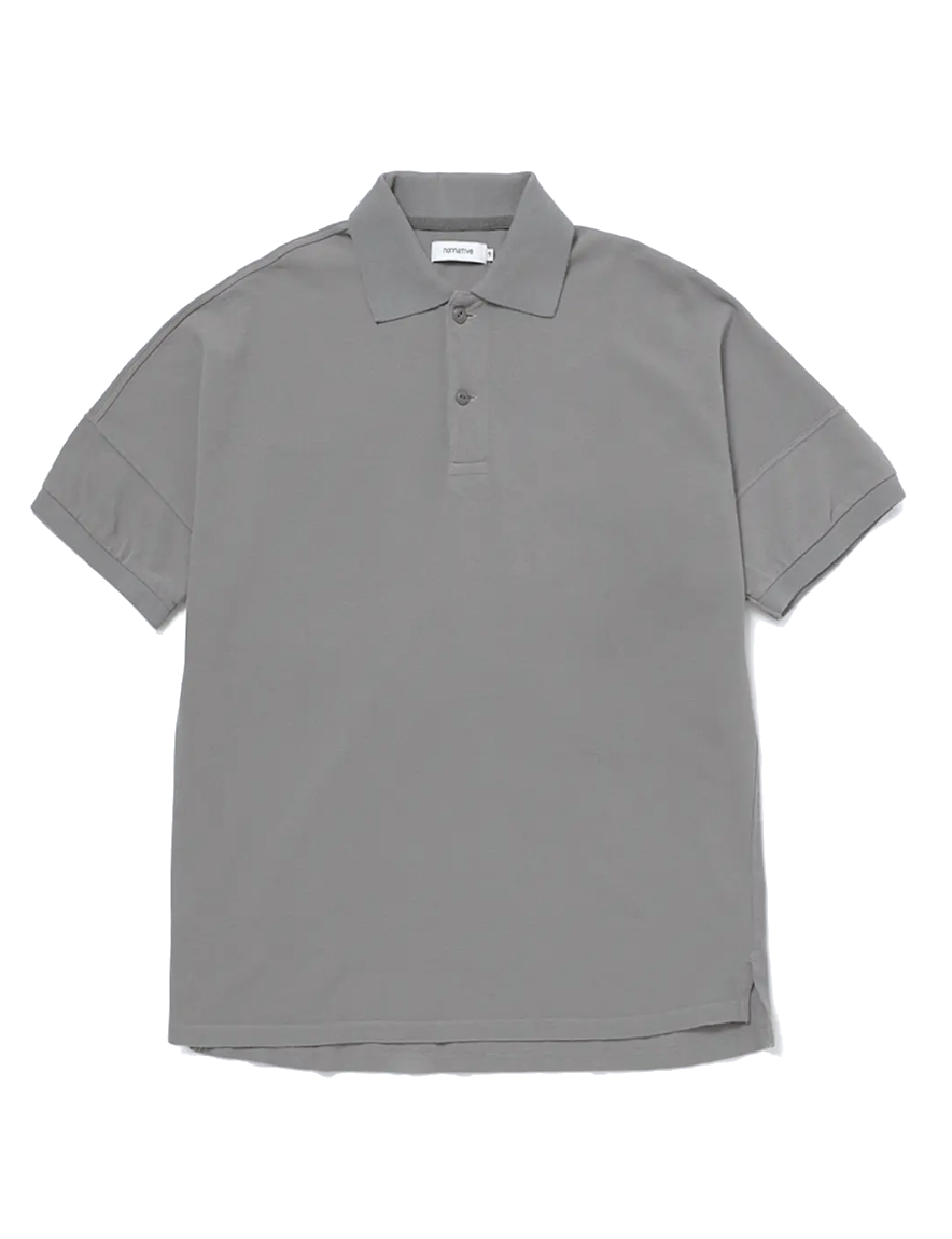 <img class='new_mark_img1' src='https://img.shop-pro.jp/img/new/icons50.gif' style='border:none;display:inline;margin:0px;padding:0px;width:auto;' />nonnative - OFFICER S/S POLO SHIRT COTTON PIQUE OVERDYED (GRAY)