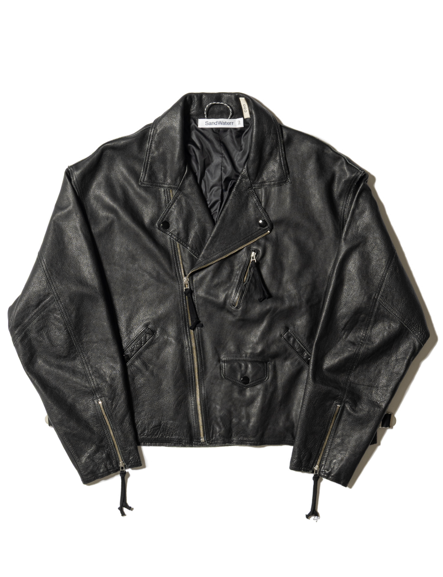 <img class='new_mark_img1' src='https://img.shop-pro.jp/img/new/icons1.gif' style='border:none;display:inline;margin:0px;padding:0px;width:auto;' />SandWaterr - ORGANIZED JACKET / COW LEATHER  CCU
