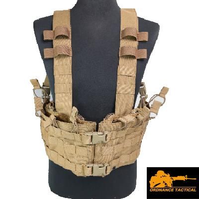 ご質問ありがとうございますオードナンス製FRONT FASTEX CHEST RIG